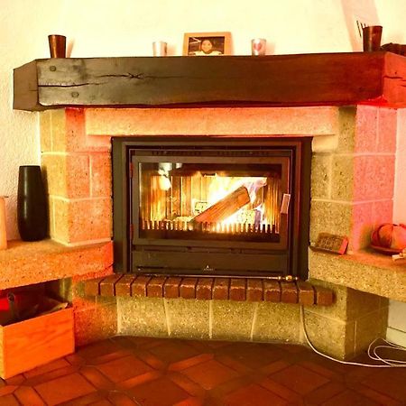 Cheerful Villa With Fireplace, Bath-Tub And Garden Noville Εξωτερικό φωτογραφία