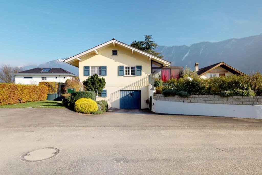 Cheerful Villa With Fireplace, Bath-Tub And Garden Noville Εξωτερικό φωτογραφία