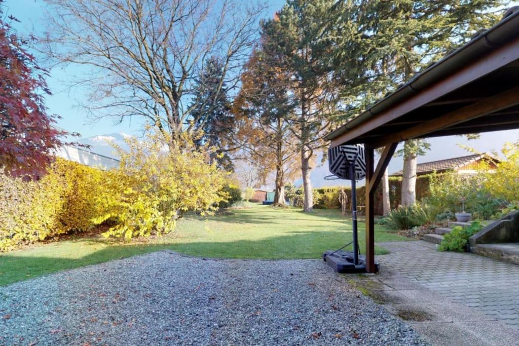 Cheerful Villa With Fireplace, Bath-Tub And Garden Noville Εξωτερικό φωτογραφία